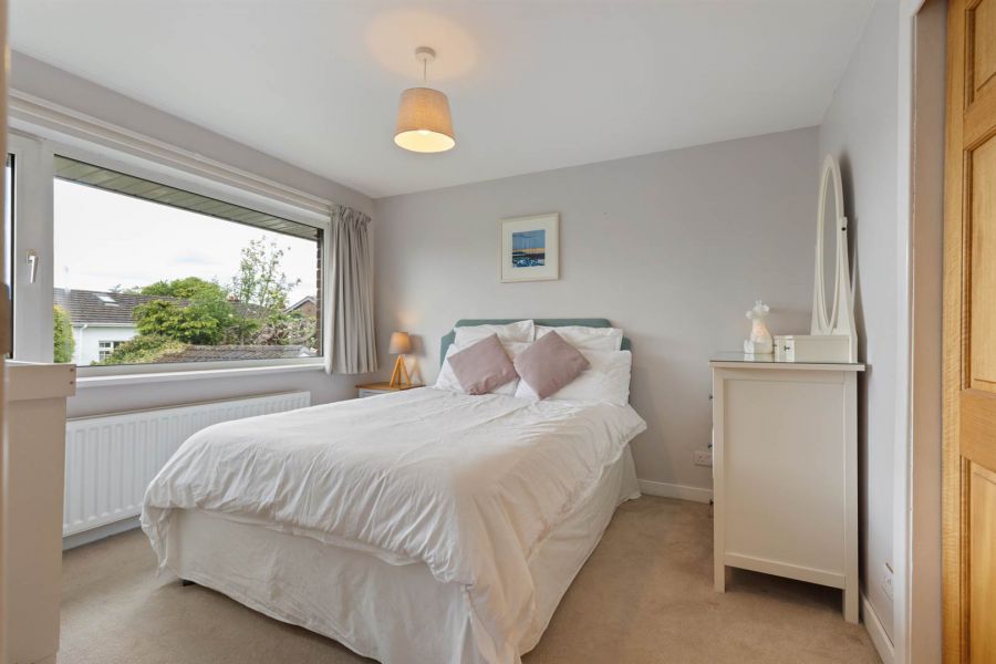 13 Meadow Park