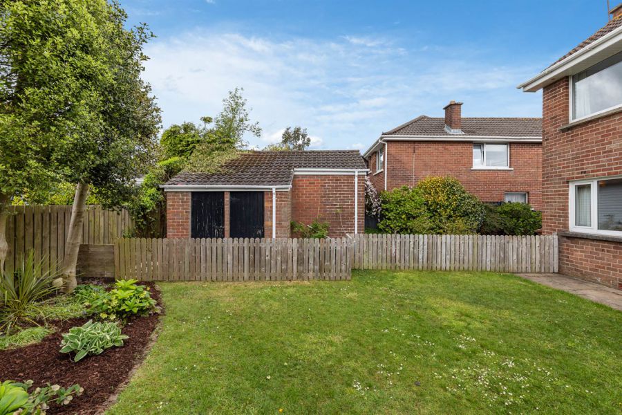 13 Meadow Park