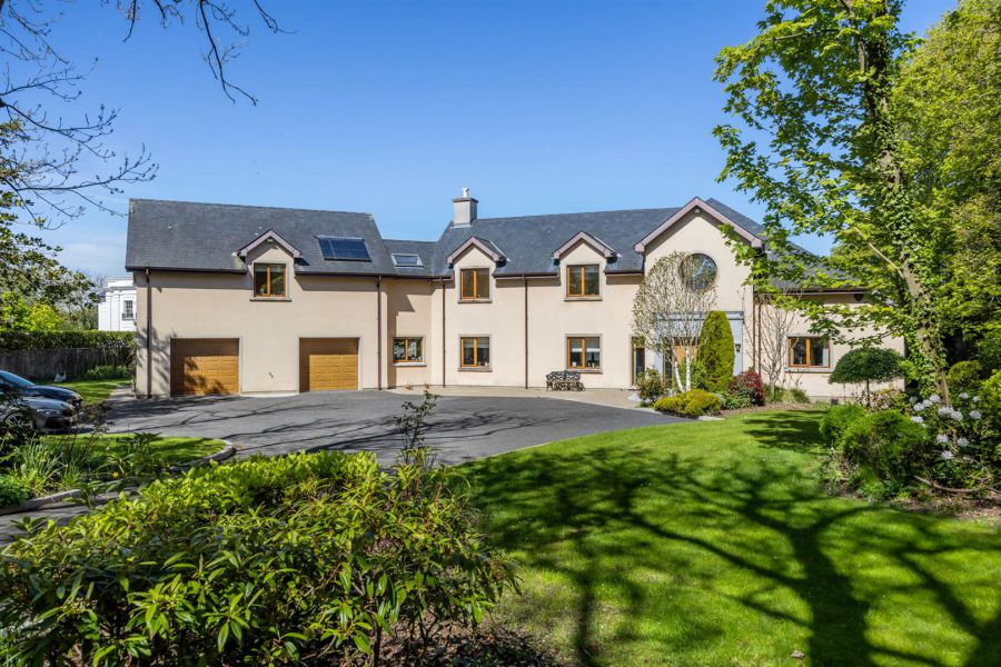 16 Clanbrassil Road, Cultra, BT18 0AR