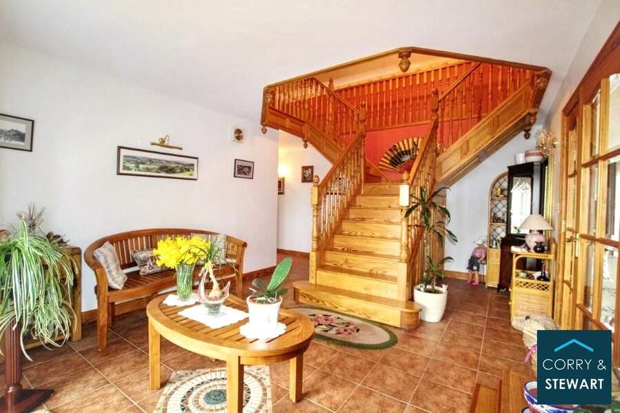 Avery Lodge, 69 Old Castle Road