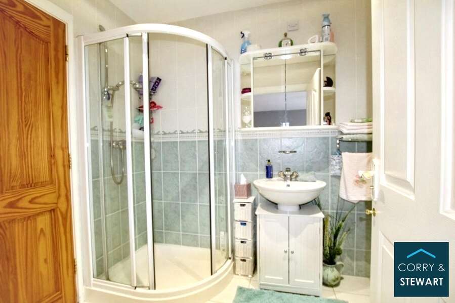 Avery Lodge, 69 Old Castle Road