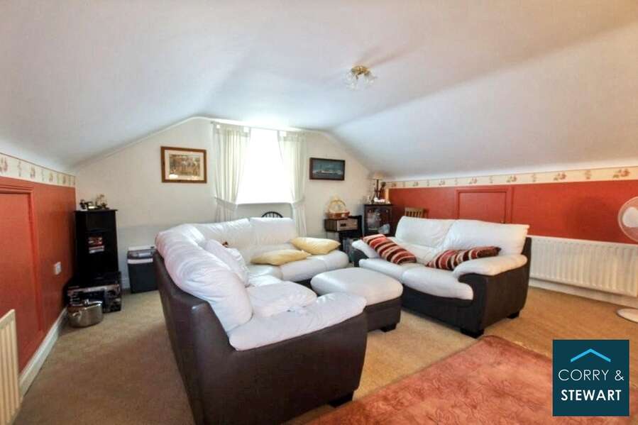 Avery Lodge, 69 Old Castle Road