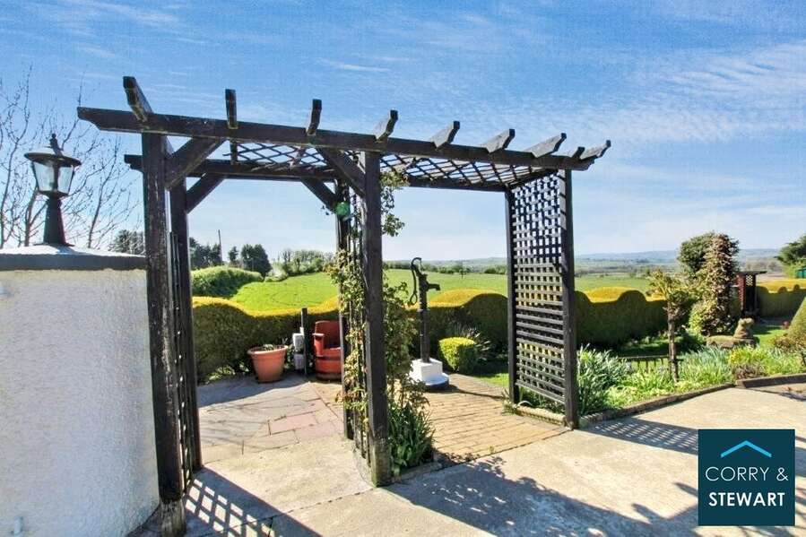 Avery Lodge, 69 Old Castle Road