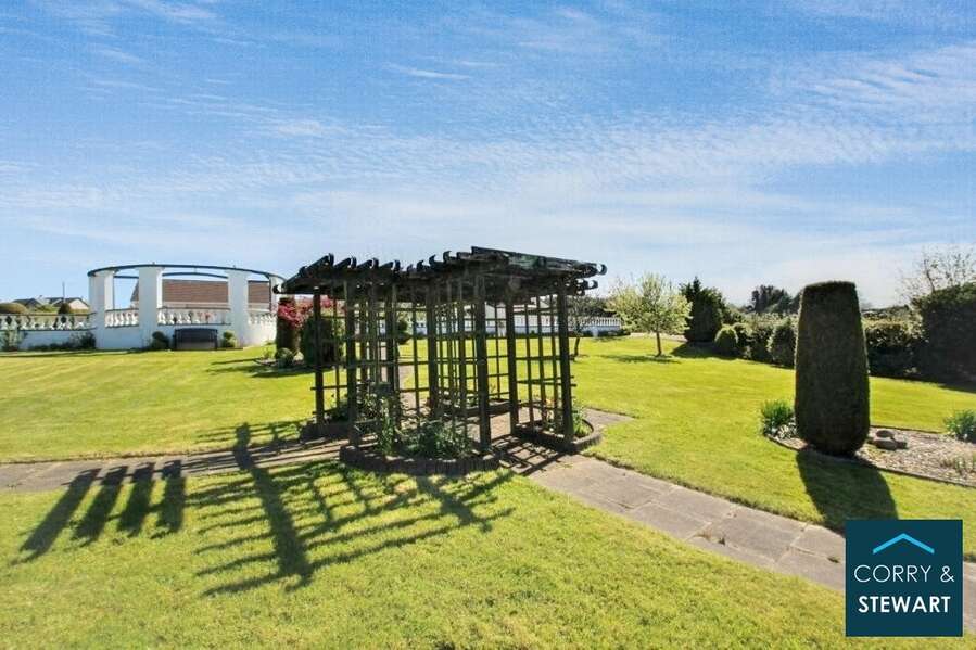 Avery Lodge, 69 Old Castle Road