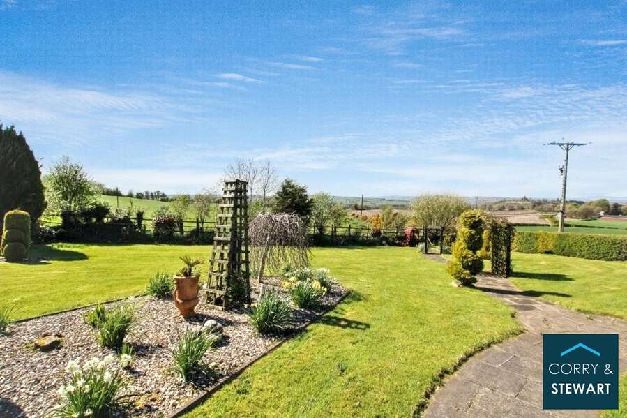 Avery Lodge, 69 Old Castle Road