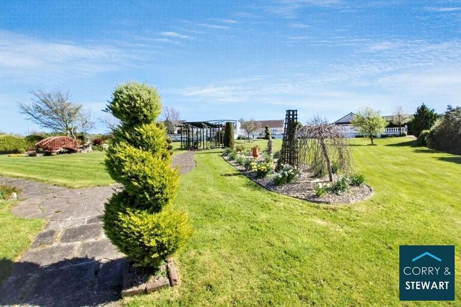 Avery Lodge, 69 Old Castle Road