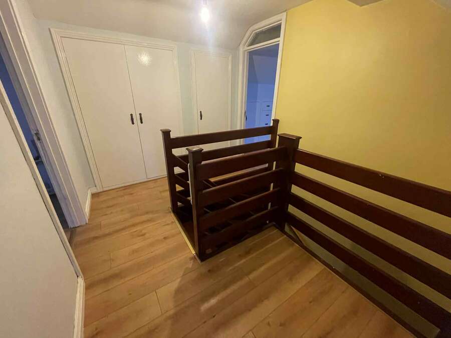 5 Cotswold Avenue