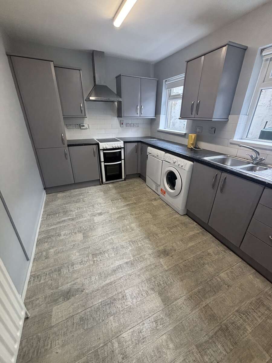 3 Gloucester Avenue