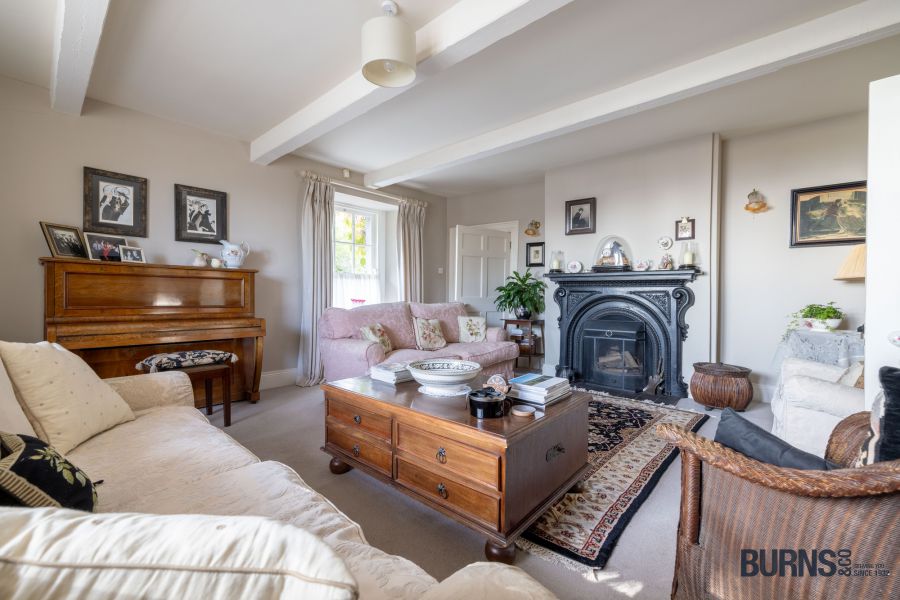BALLYRONAN HOUSE , 133 Shore Road