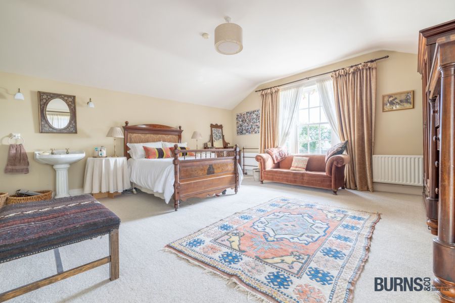 BALLYRONAN HOUSE , 133 Shore Road