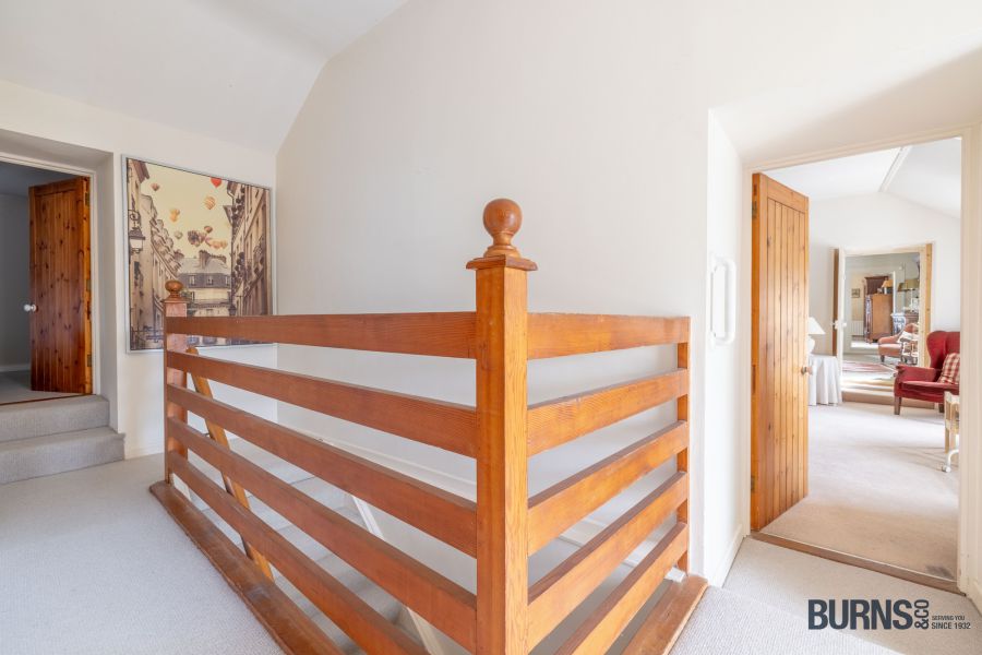 BALLYRONAN HOUSE , 133 Shore Road