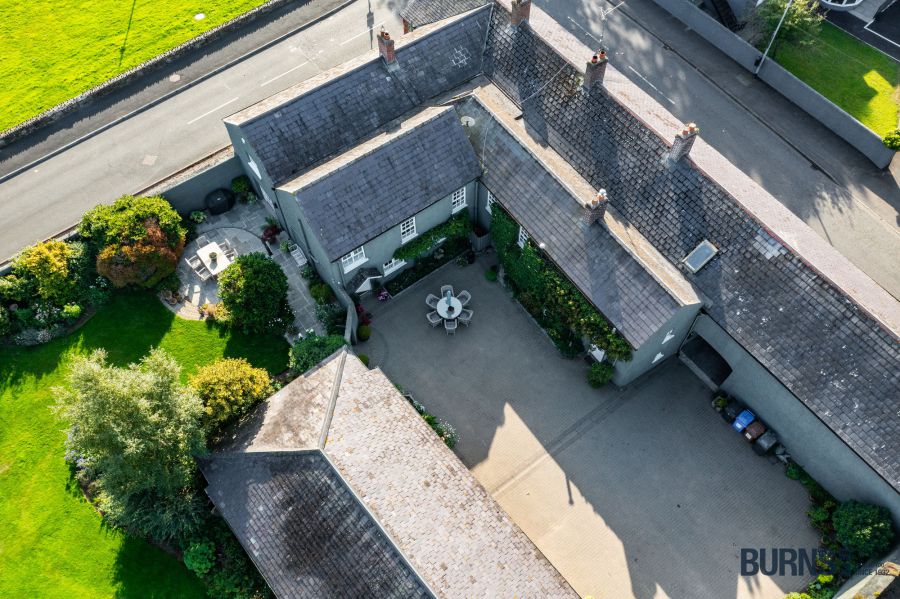 BALLYRONAN HOUSE , 133 Shore Road