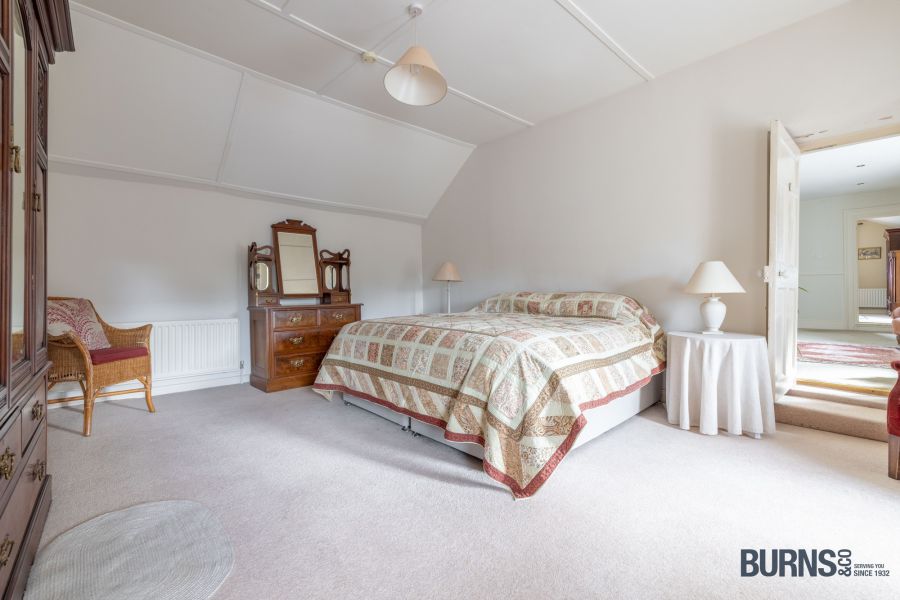 BALLYRONAN HOUSE , 133 Shore Road