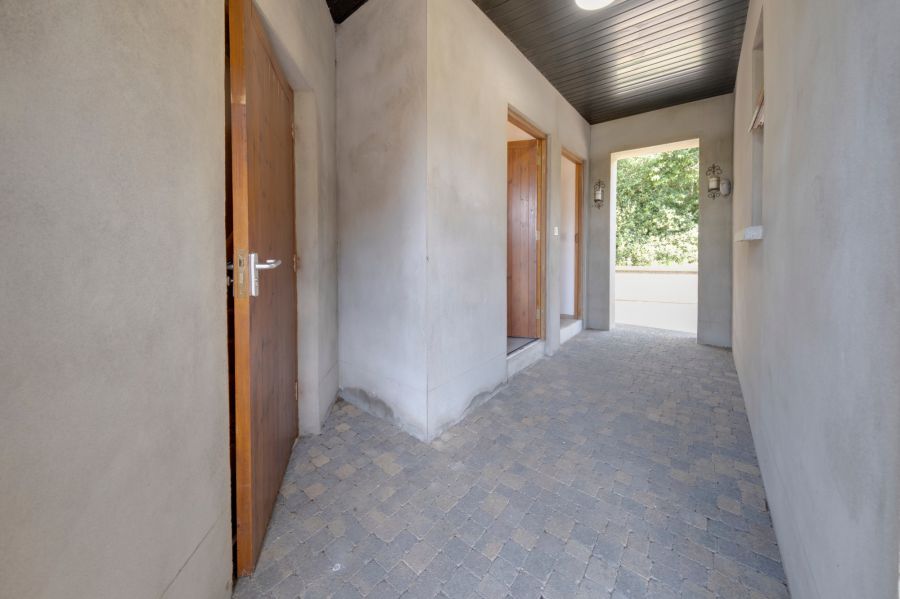 21b Moneyhaw Road