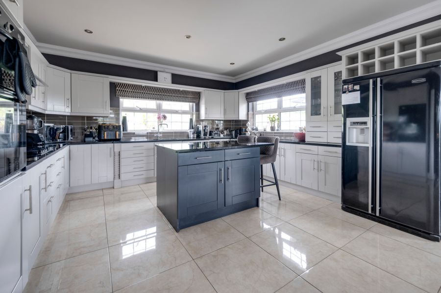 8 Sersons Road