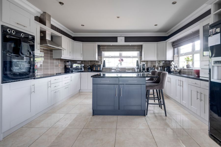 8 Sersons Road