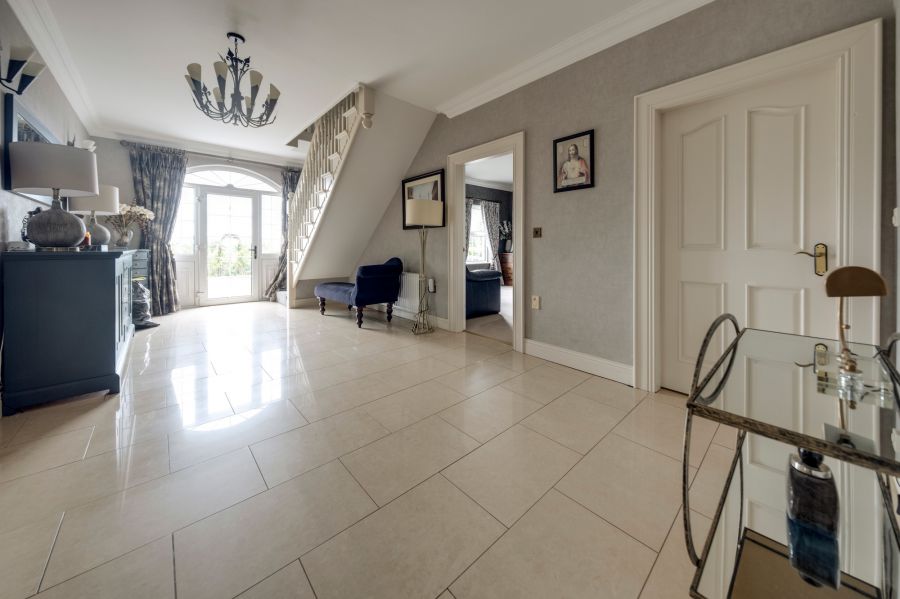 8 Sersons Road