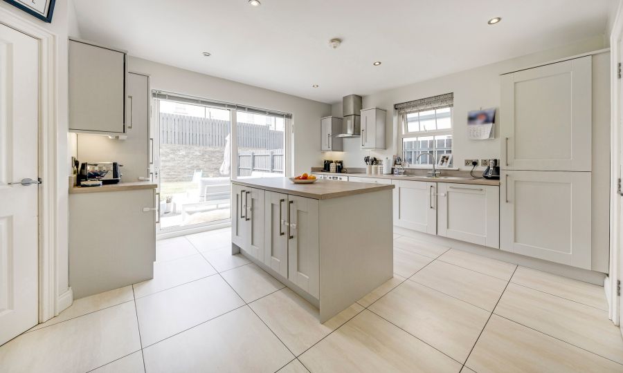 44 Farm Lodge Lane