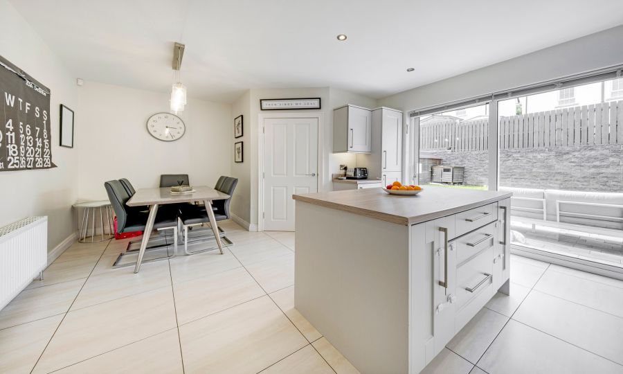 44 Farm Lodge Lane