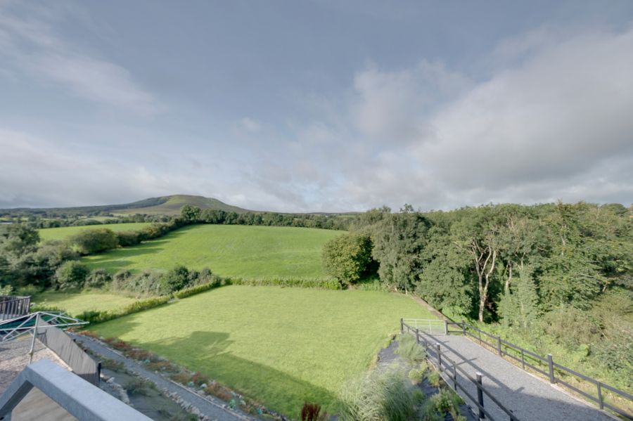 78 Iniscarn Road