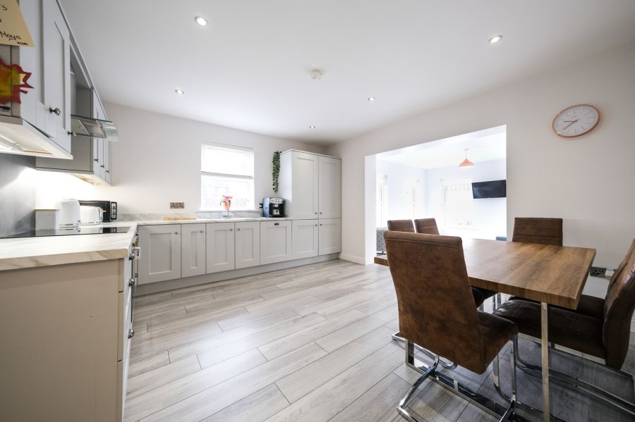 31 Farm Lodge Lane