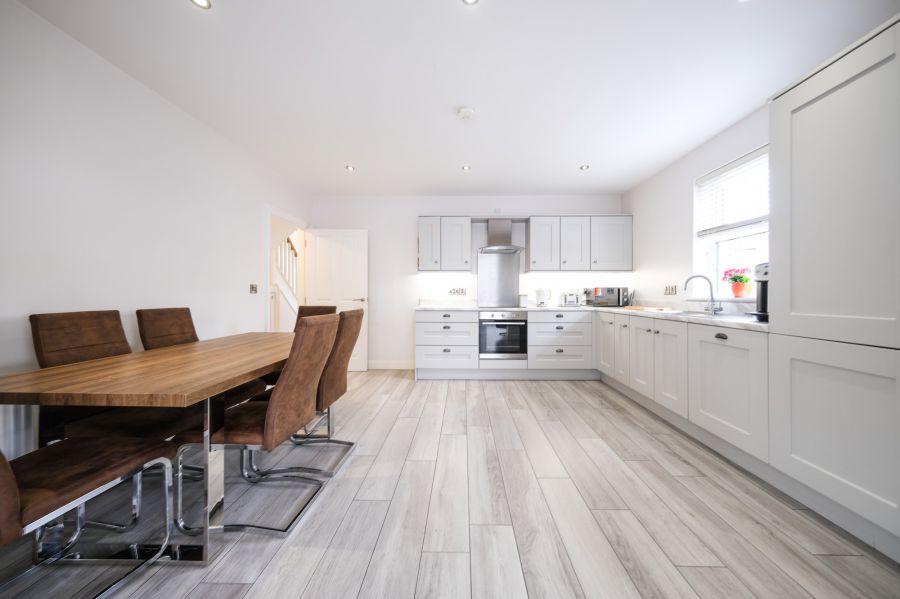 31 Farm Lodge Lane