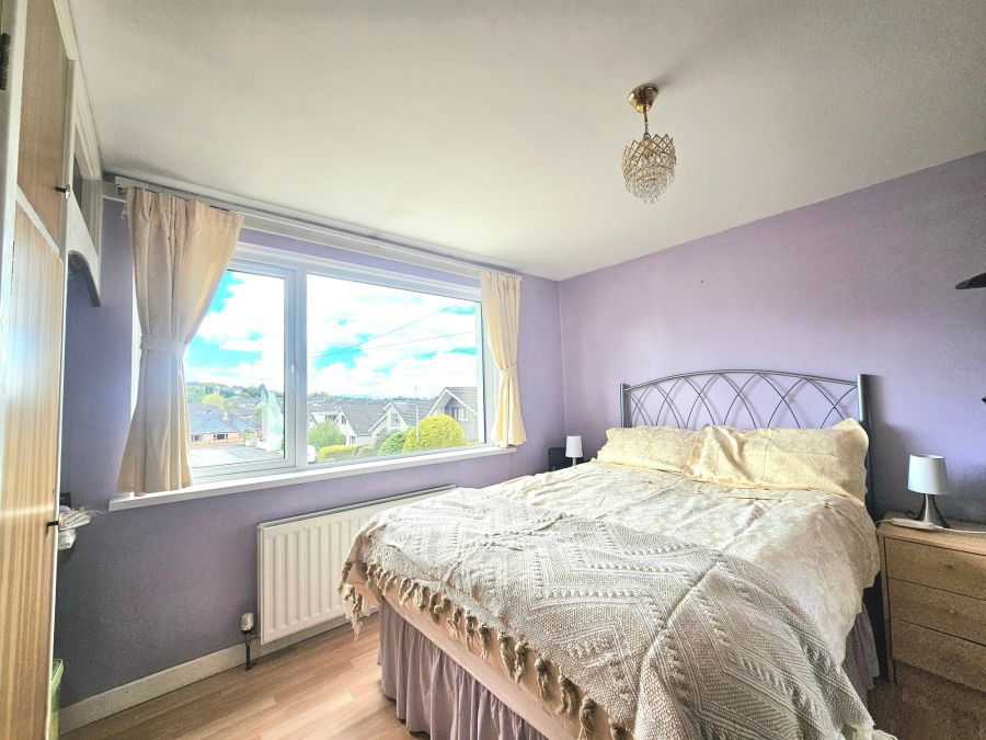 3 Highfield Crescent