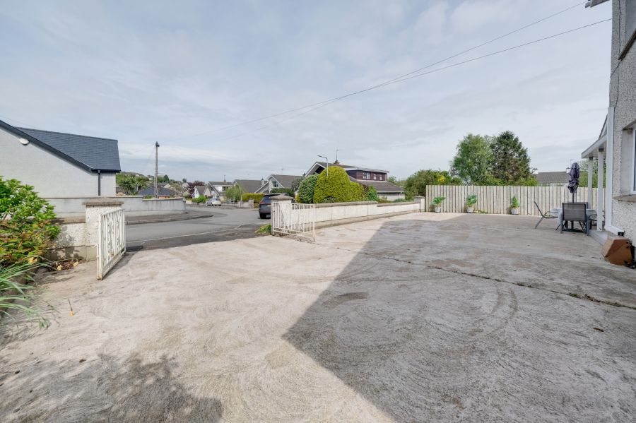 3 Highfield Crescent