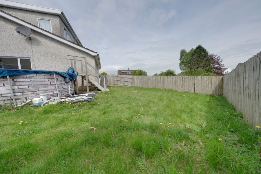 3 Highfield Crescent