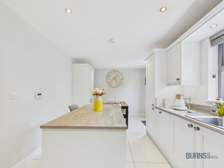 4 Glovers Lane