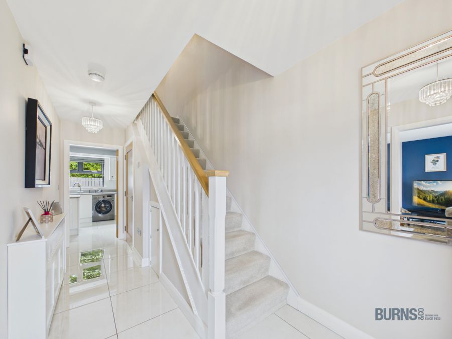 4 Glovers Lane