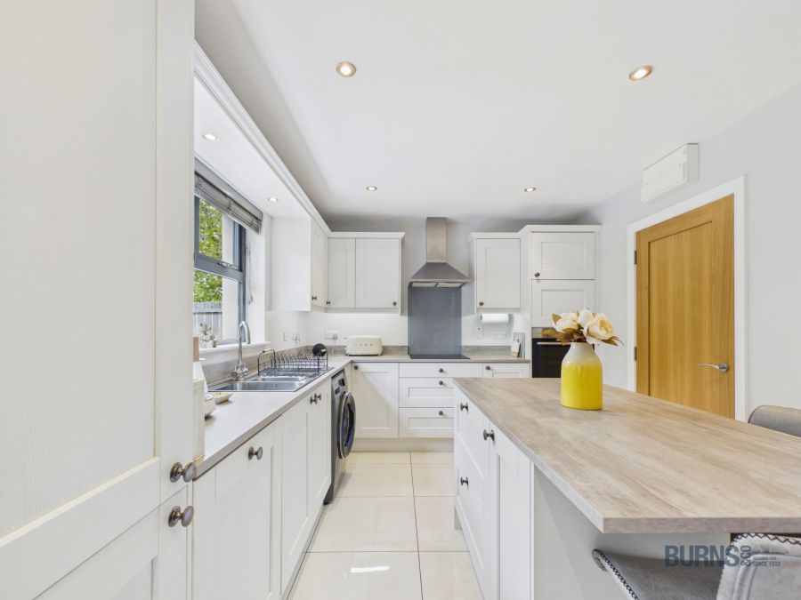 4 Glovers Lane