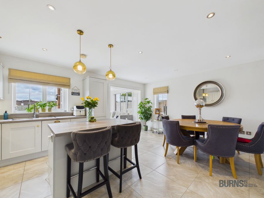 5 Foxfield Park