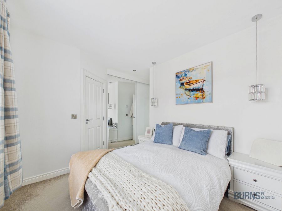 5 Foxfield Park