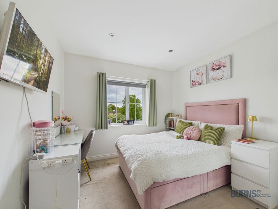 5 Foxfield Park