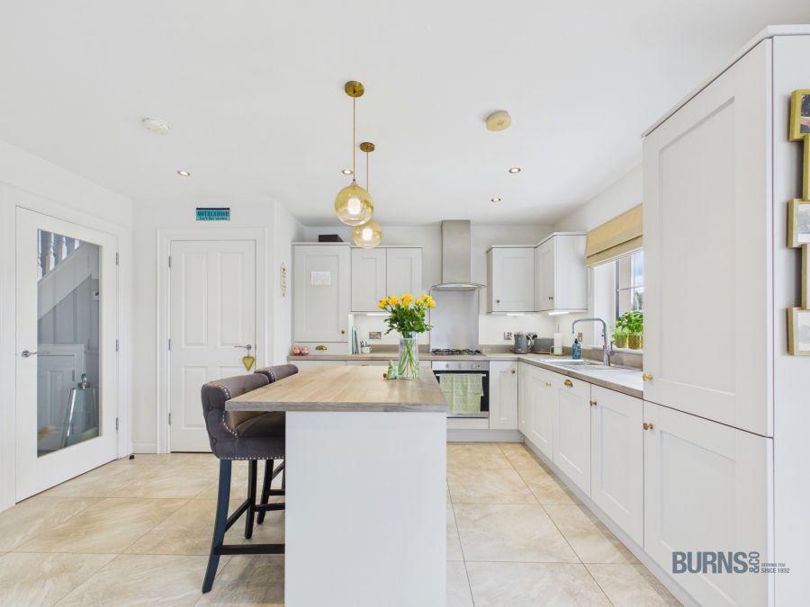 5 Foxfield Park