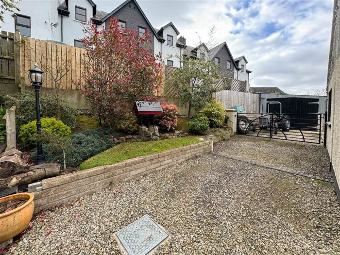 8 Moyola Gardens