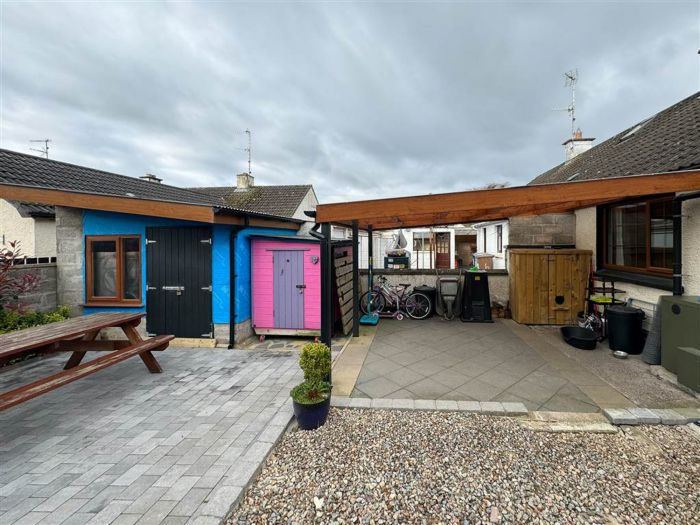 8 Moyola Gardens
