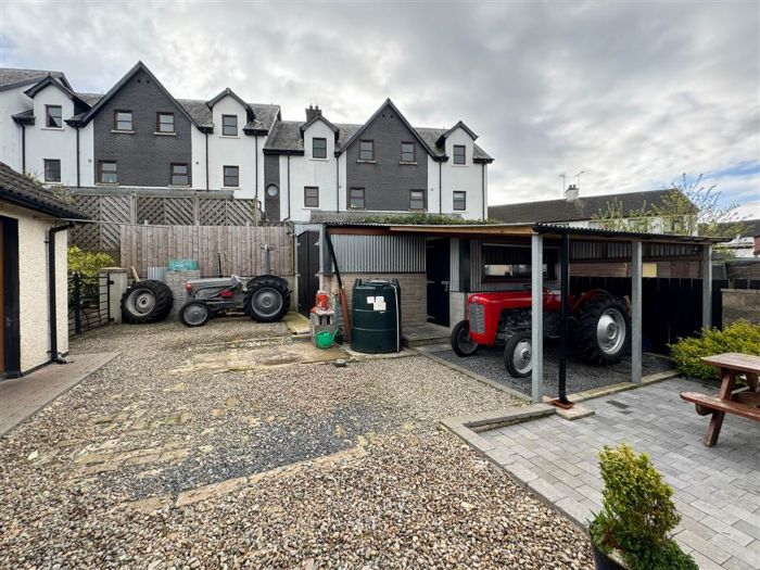 8 Moyola Gardens