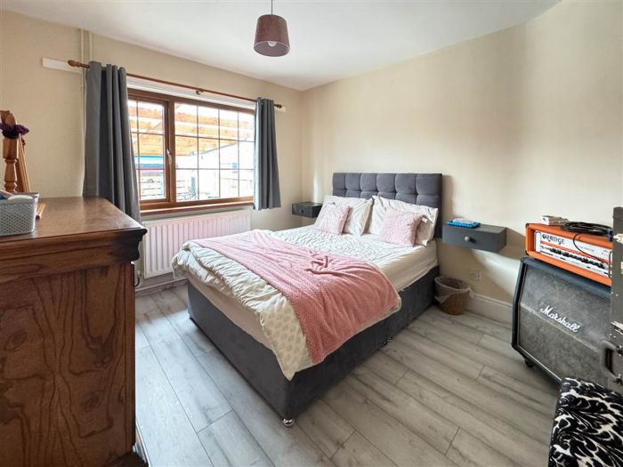 8 Moyola Gardens