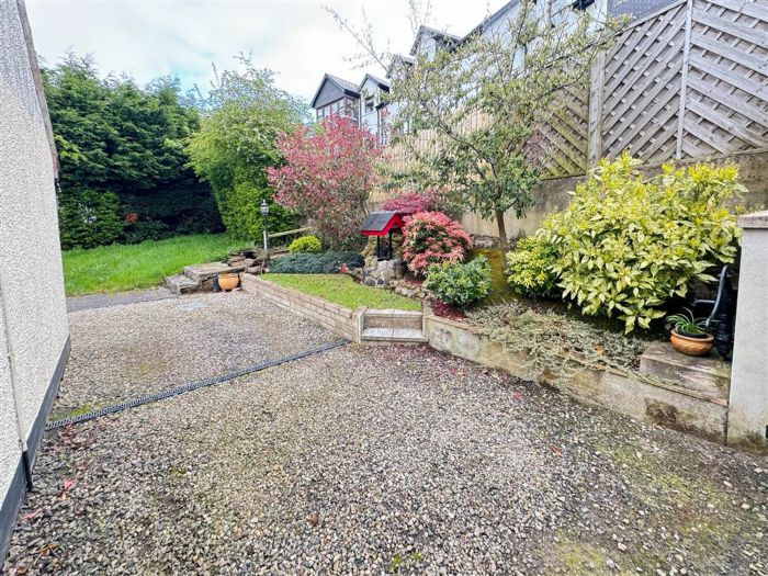 8 Moyola Gardens