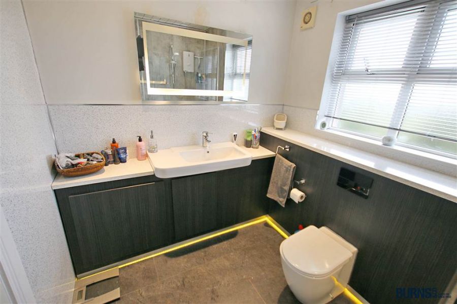 1 Glenshane Manor