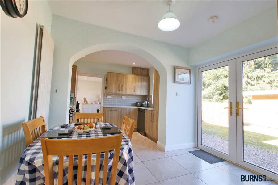 10 Desertmartin Road