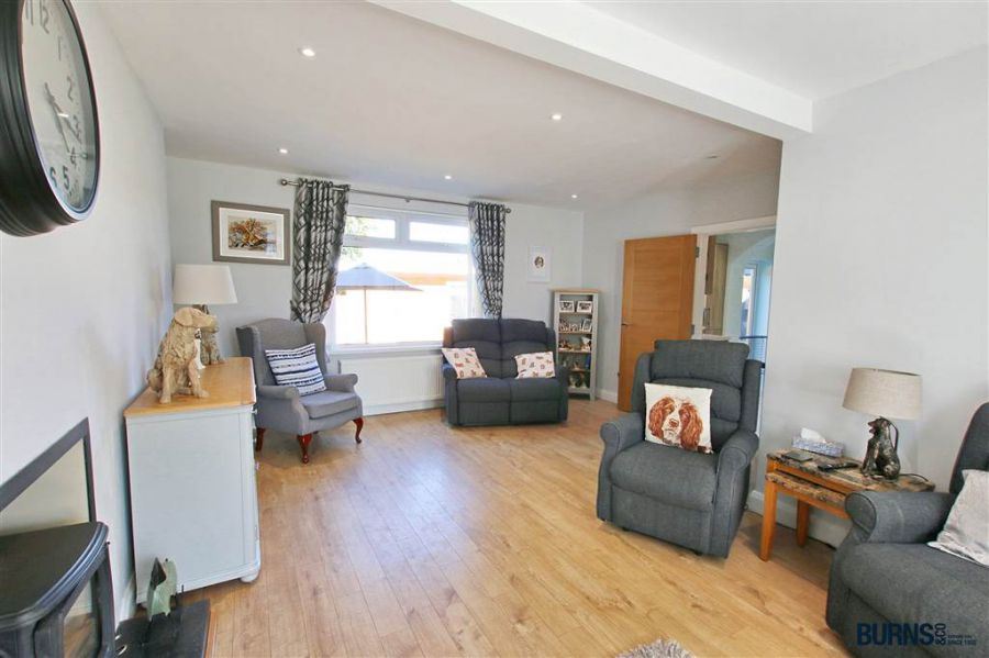 10 Desertmartin Road