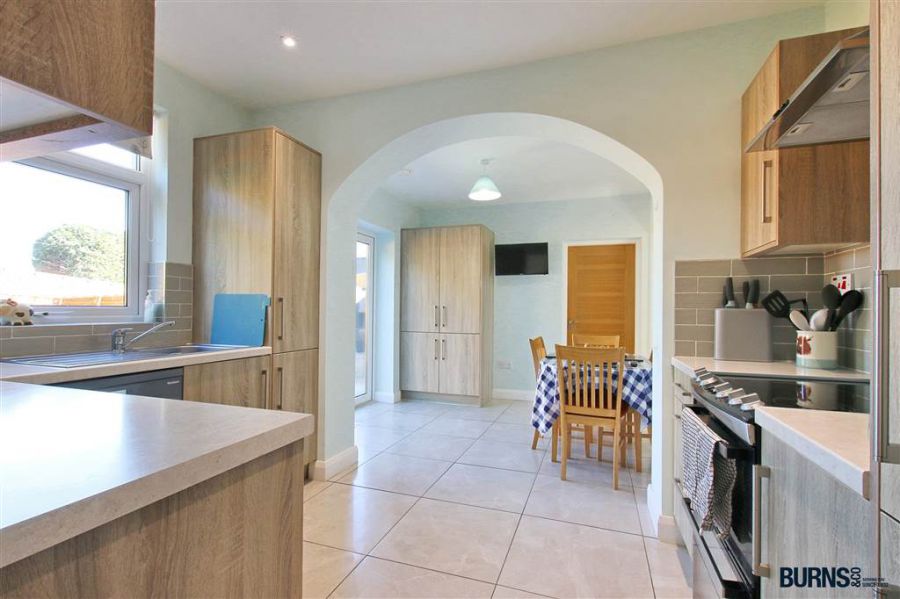 10 Desertmartin Road
