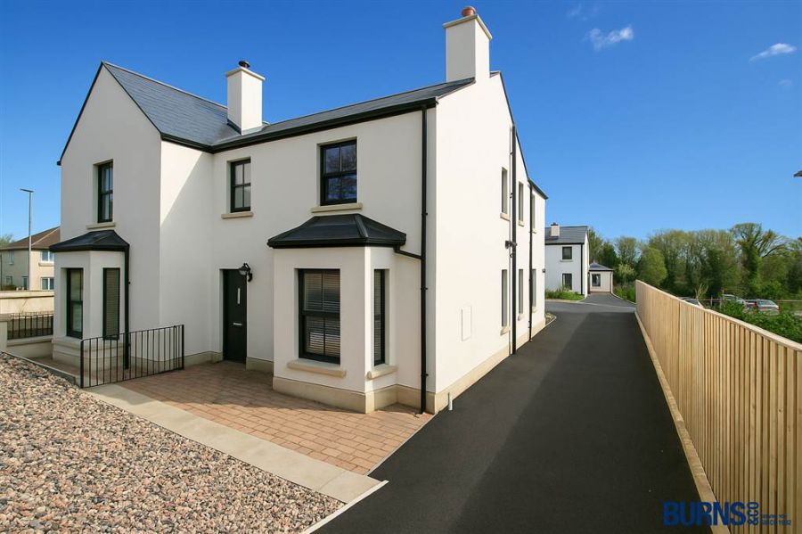3 Ampertaine Manor, upperlands, BT46 5FA