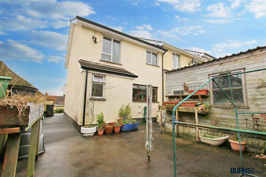 6 Bradley Park