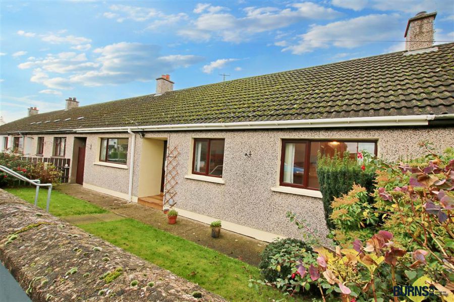 6 Hillmount Crescent