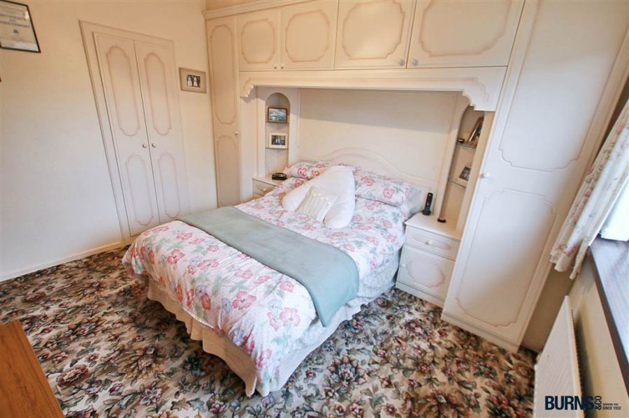 6 Hillmount Crescent