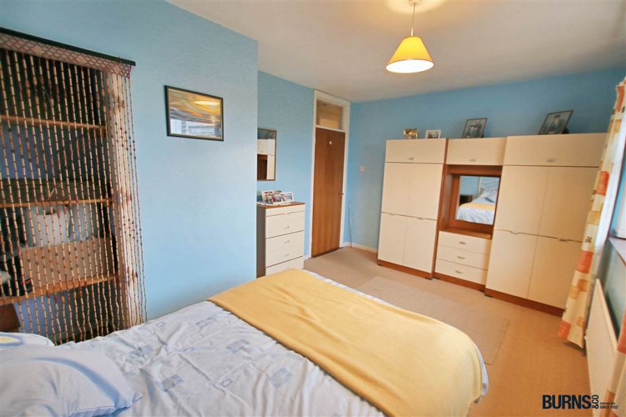 6 Hillmount Crescent